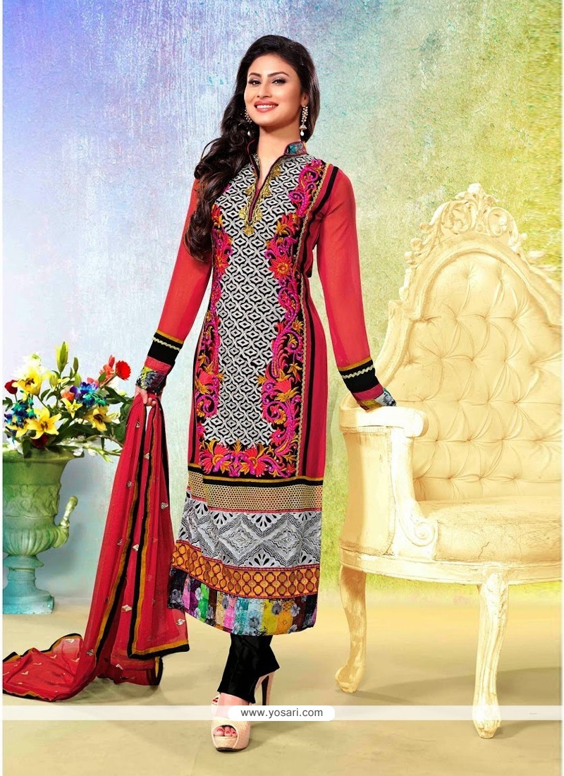 Desirable Pink Georgette Designer Pakistani Suit
