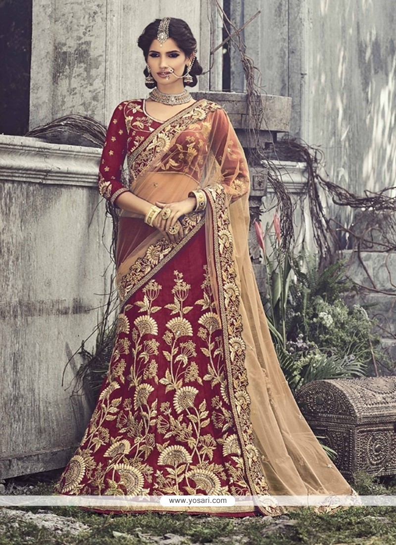 Buy Gold Lehenga And Dupatta Metallic Tissue Textured V Drape Saree Set For  Women by Etasha by Asha Jain Online at Aza Fashions.
