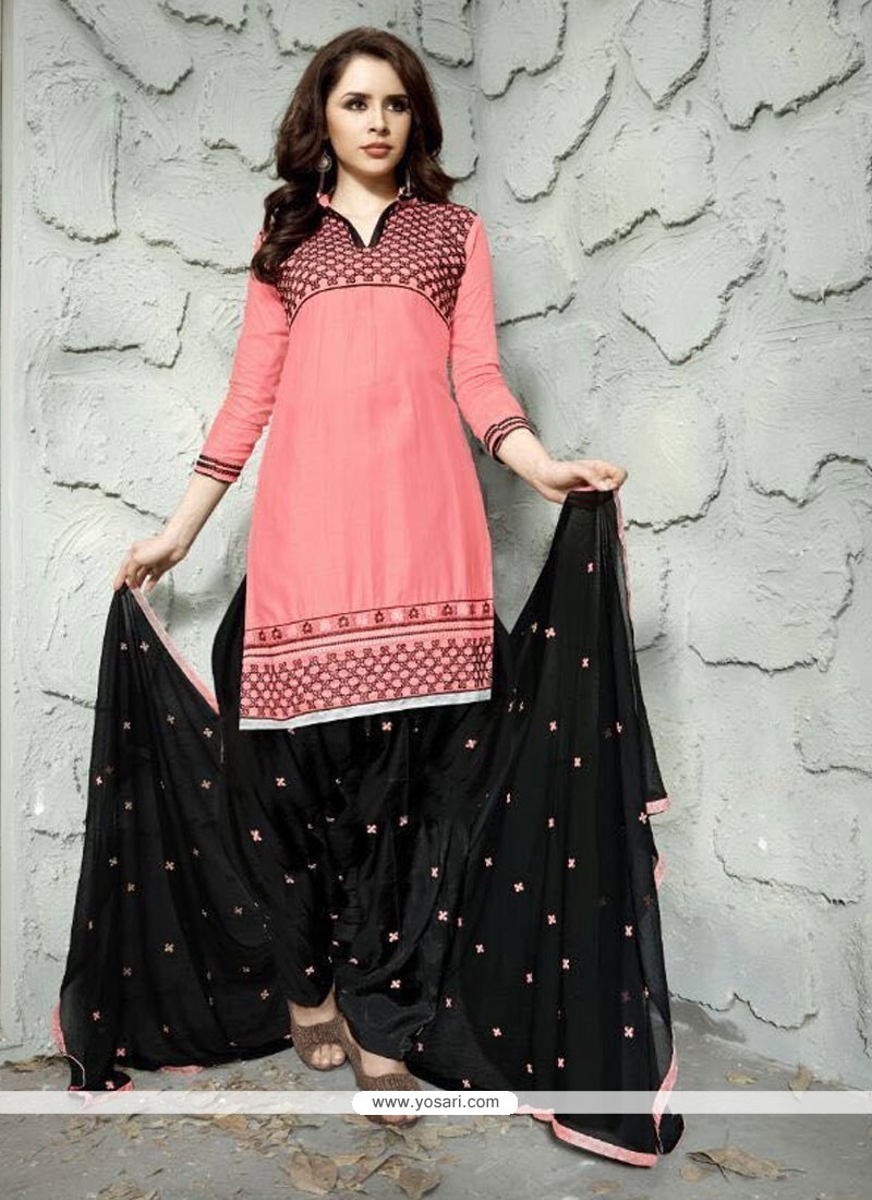Breathtaking Resham Work Cotton Trendy Punjabi patiala Suits