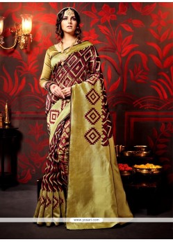 Absorbing Weaving Gold Classic Saree