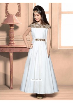 Awesome White Taffeta Silk Gown