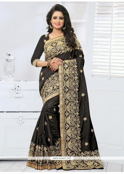 Fabulous Lace Work Traditional Designer Saree