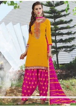 Latest Cotton Lace Work Punjabi Suit