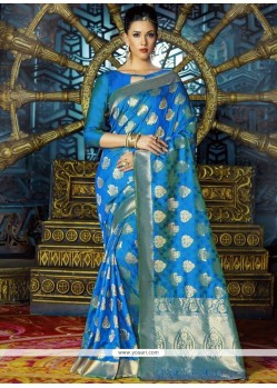 Excellent Weaving Work Traditional Saree