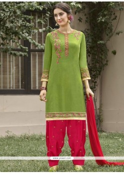 Lace Work Cotton Green Punjabi Suit