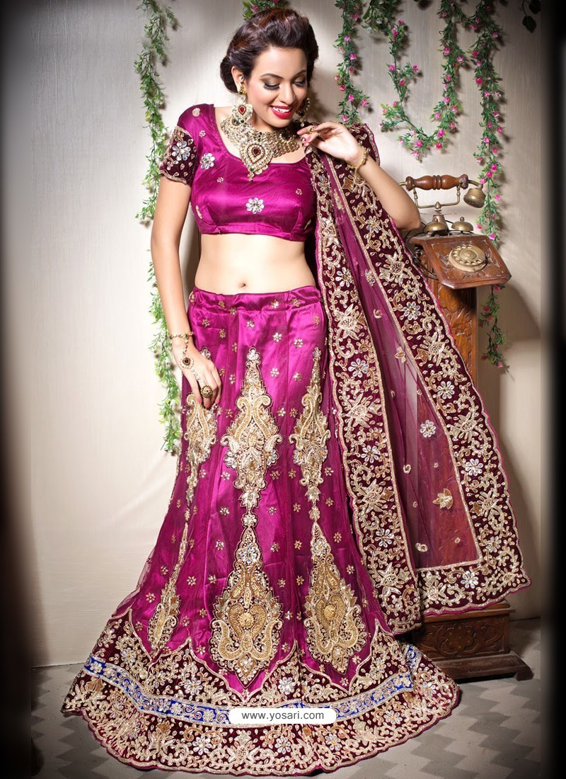 Buy Scintillating Medium Violet Heavy Embroidered Bridal Lehenga Choli ...