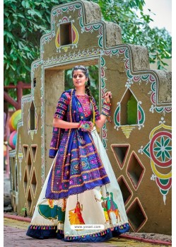 Indian Girl Traditional Chaniya Choli Navratri Stock Photo 1826949113   Shutterstock
