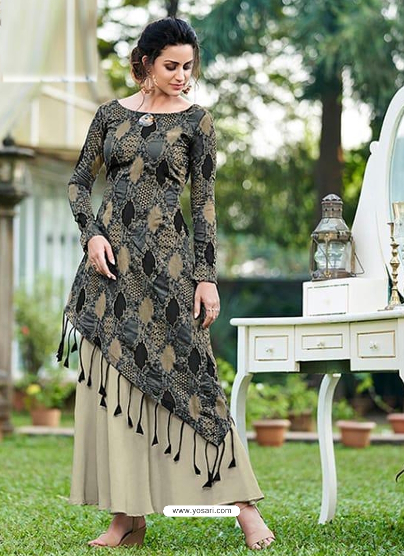 Latest Pakistani Party Wear Dresses Collection 2023 Available Online |  Sanaulla Store