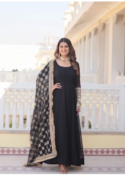 Perfect Black Readymade Heavy Party Wear Gown With Dupatta