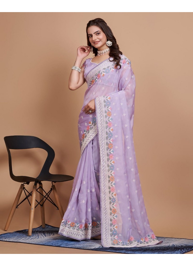 Buy Off-White & Purple Patola Printed Silk Function Wear Saree From Ethniv  Plus