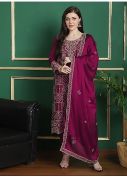 Magenta Georgette Salwar Suit With Embroidered Work For Ceremonial